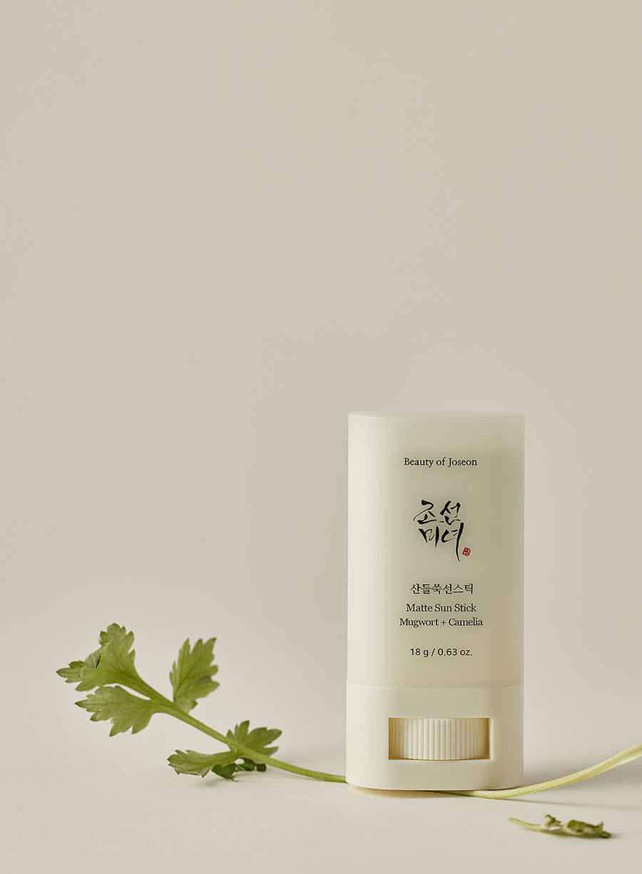 BEAUTY OF JOSEON MATTE SUN STICK : MUGWORT + CAMELIA SPF50+ PA++++)